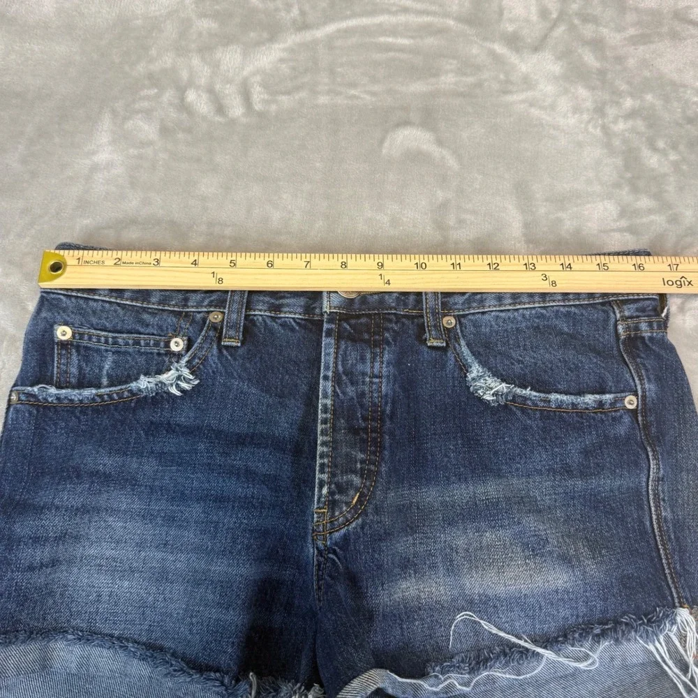 BDG Tomgirl Mid Rise Denim Shorts 29W Distressed Cut Off Button Fly (meas‎ 33x2)